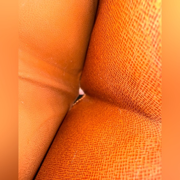 Louis Vuitton Monogrammed Compact bi-fold Wallet with dustbag - Picture 10 of 16